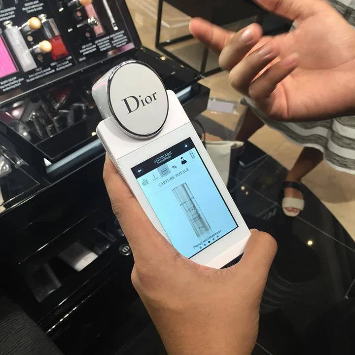 What is dior skin analyzer? 1 dior skin analyzer