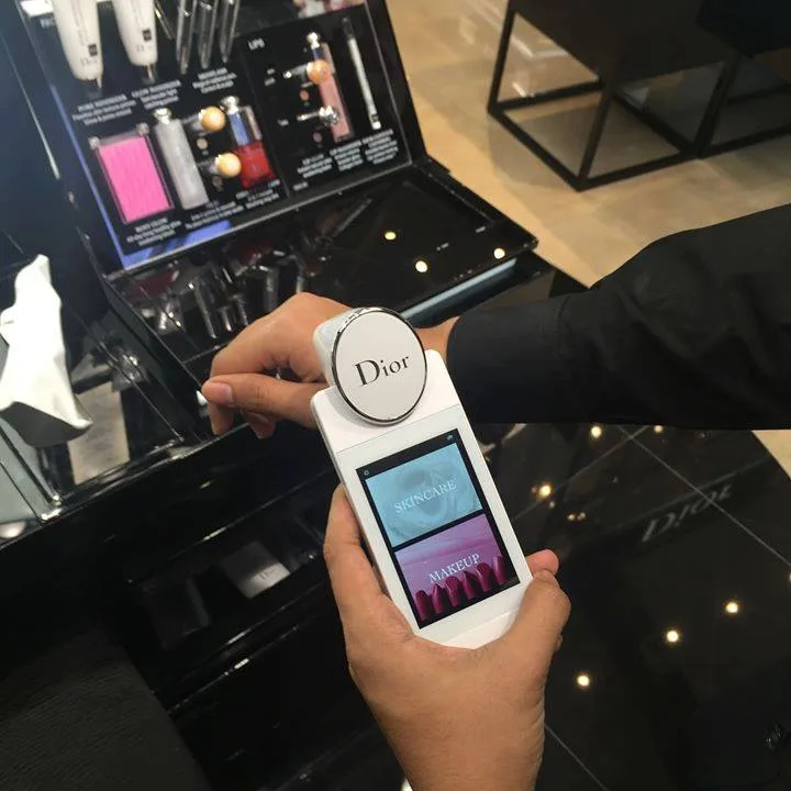 What is dior skin analyzer? 4 dior skin analyzer